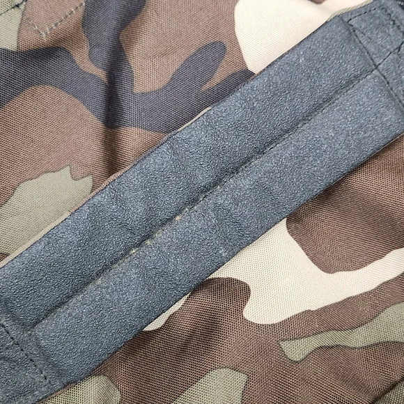 Eastpak Camo Messenger Crossbody Multi Compartment Bag. - Picture 9 of 9